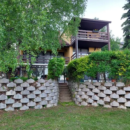 Maison d'hôtes Ive Vendégház Balatonalmádi
